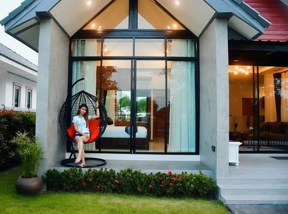Baan Dalah Pool Villa Buriram Kültér fotó