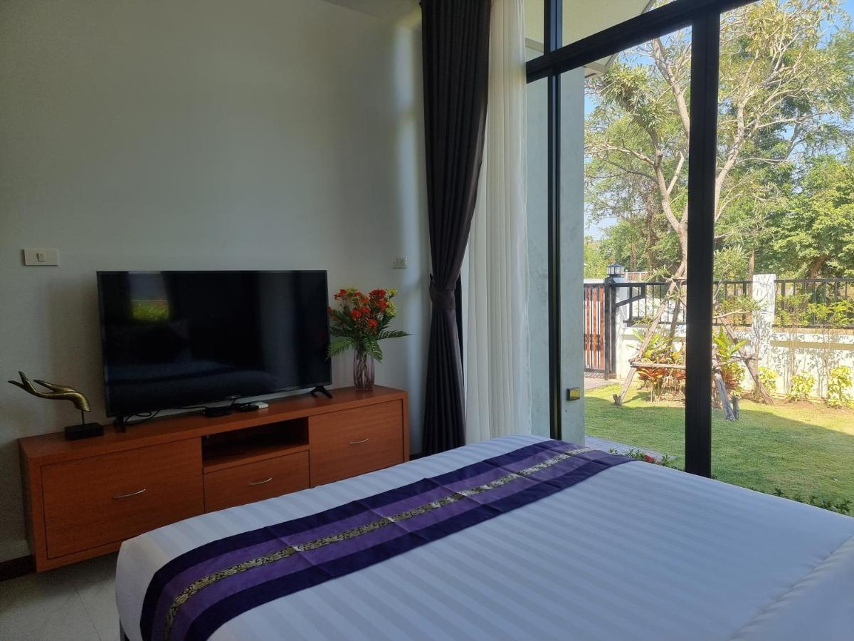 Baan Dalah Pool Villa Buriram Kültér fotó